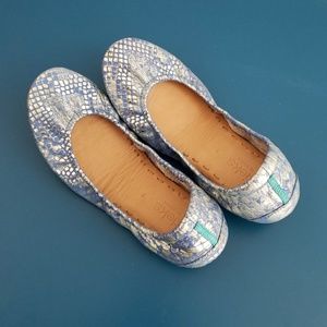 Paradise Blue Tieks: Like New, Size 7